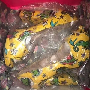 Betsey Johnson Diskko Tattoo Art Print heels